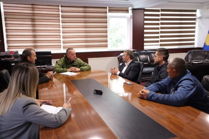 Kryetari Ramosaj priti në takim drejtorin e Federatës së Golfit të Kosovës, Lavdim Zylfiu