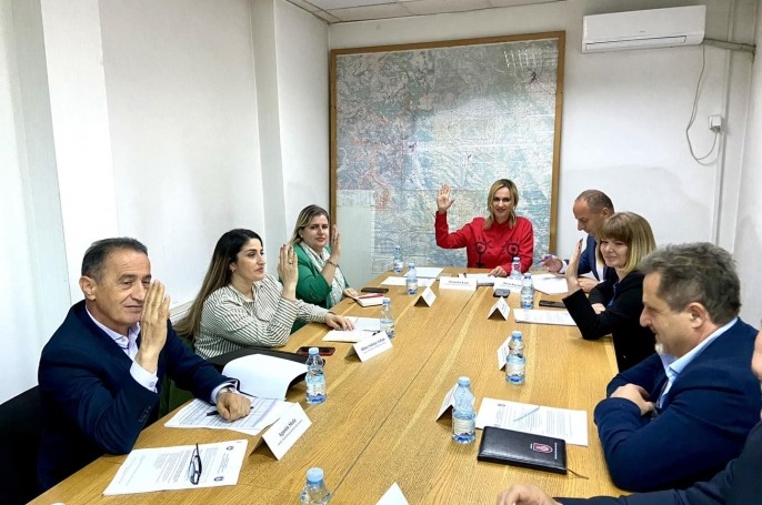 Mbahet mbledhja e rregullt e Komitetit për Politikë dhe Financa në Komunën e Gjakovës